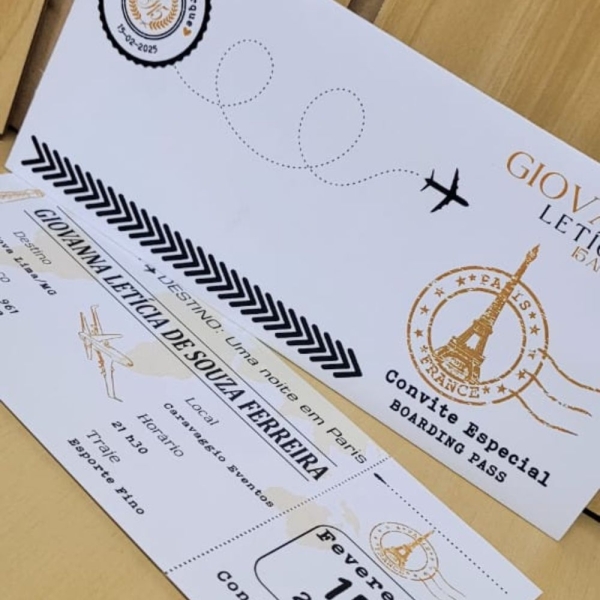 Quando o sonho da festa de 15 anos começa a tomar forma, cada detalhe importa. E o convite é o primeiro elemento que anuncia a grande celebração.
